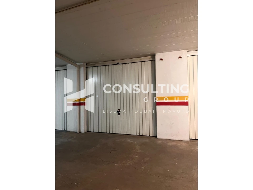 Apartamento T2 para Venda em Carcavelos e Parede Foto 47