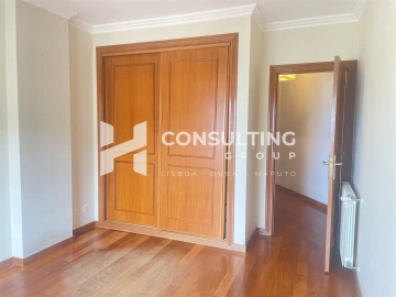 Apartamento T2 para Venda em Carcavelos e Parede