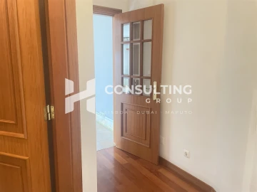 Apartamento T2 para Venda em Carcavelos e Parede
