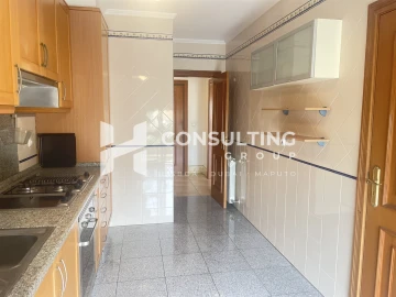 Apartamento T2 para Venda em Carcavelos e Parede