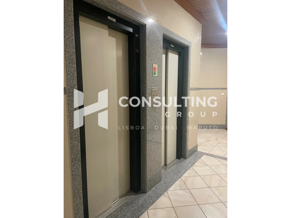 Apartamento T2 para Venda em Carcavelos e Parede Foto 52