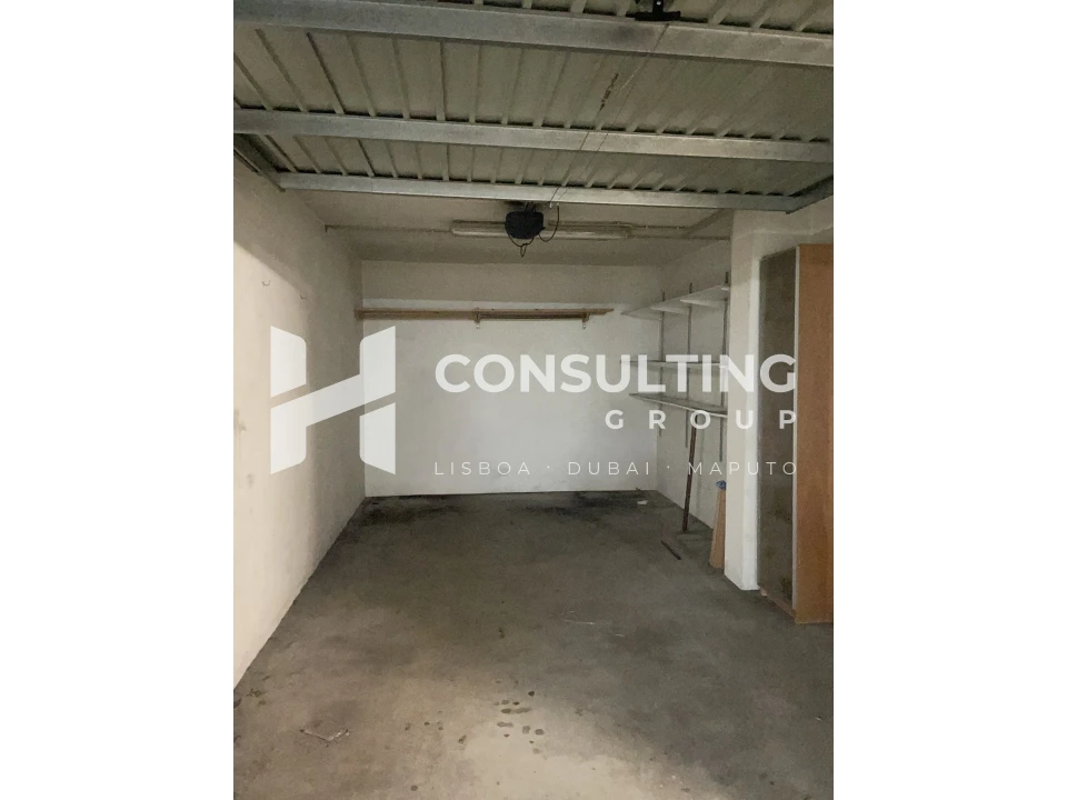 Apartamento T2 para Venda em Carcavelos e Parede Foto 48