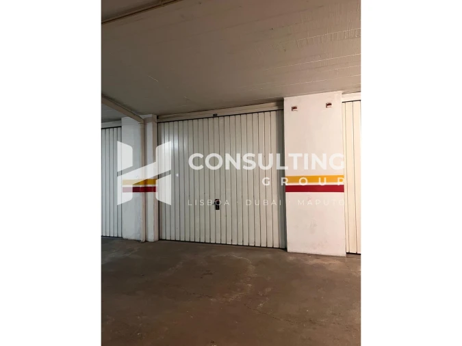 Apartamento T2 para Venda em Carcavelos e Parede Foto 47