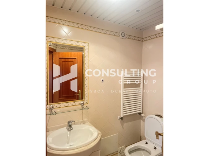 Apartamento T2 para Venda em Carcavelos e Parede Foto 41