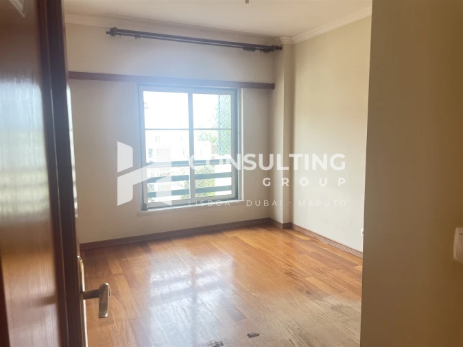 Apartamento T2 para Venda em Carcavelos e Parede Foto 29