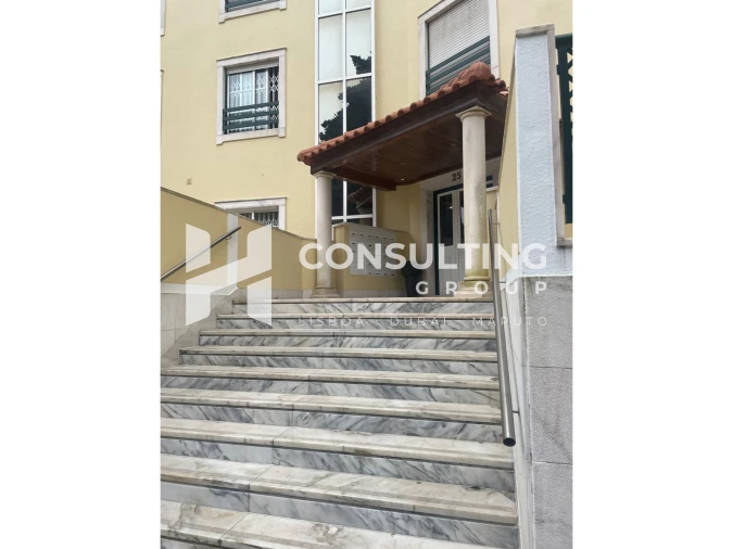Apartamento T2 para Venda em Carcavelos e Parede Foto 58
