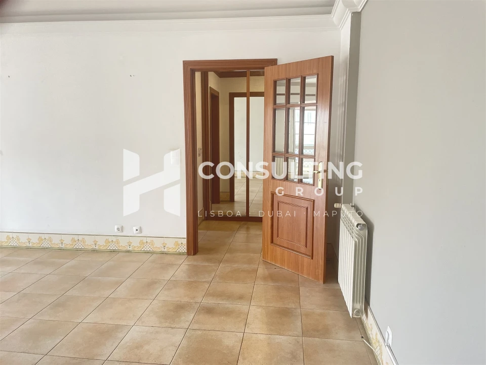 Apartamento T2 para Venda em Carcavelos e Parede Foto 9