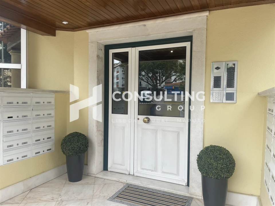 Apartamento T2 para Venda em Carcavelos e Parede Foto 57