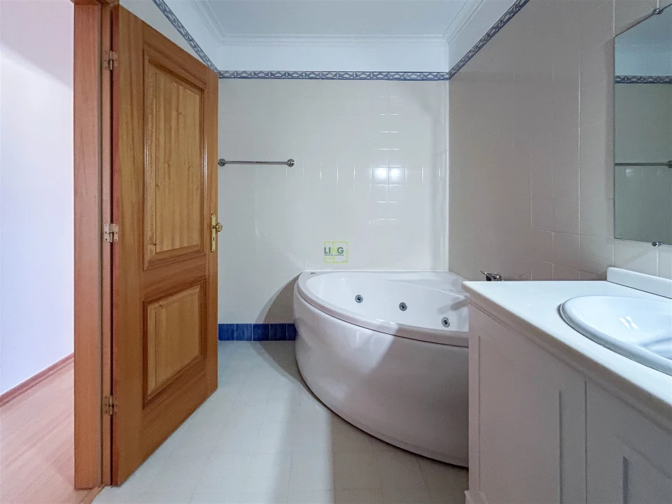 Apartamento T4 para Venda em Castelo Branco Foto 31