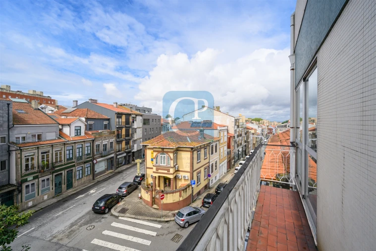 Apartamento T1 para Venda em Paranhos Foto 15