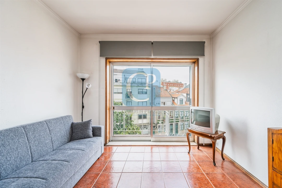 Apartamento T1 para Venda em Paranhos Foto 2