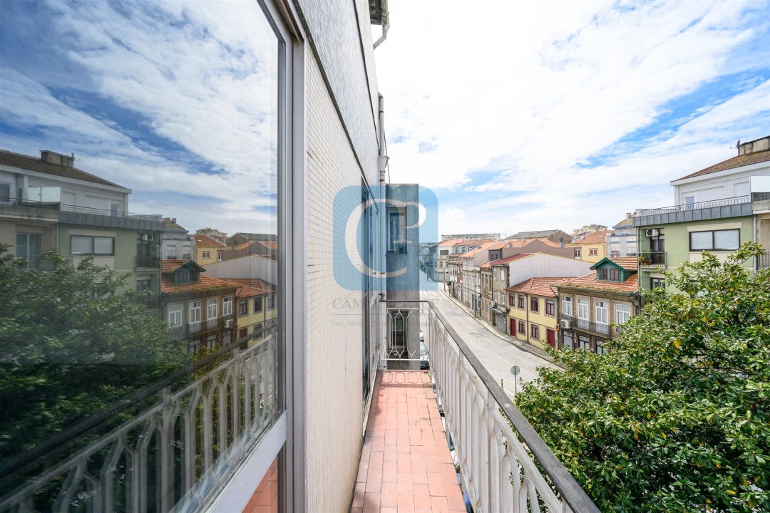 Apartamento T1 para Venda em Paranhos Foto 18
