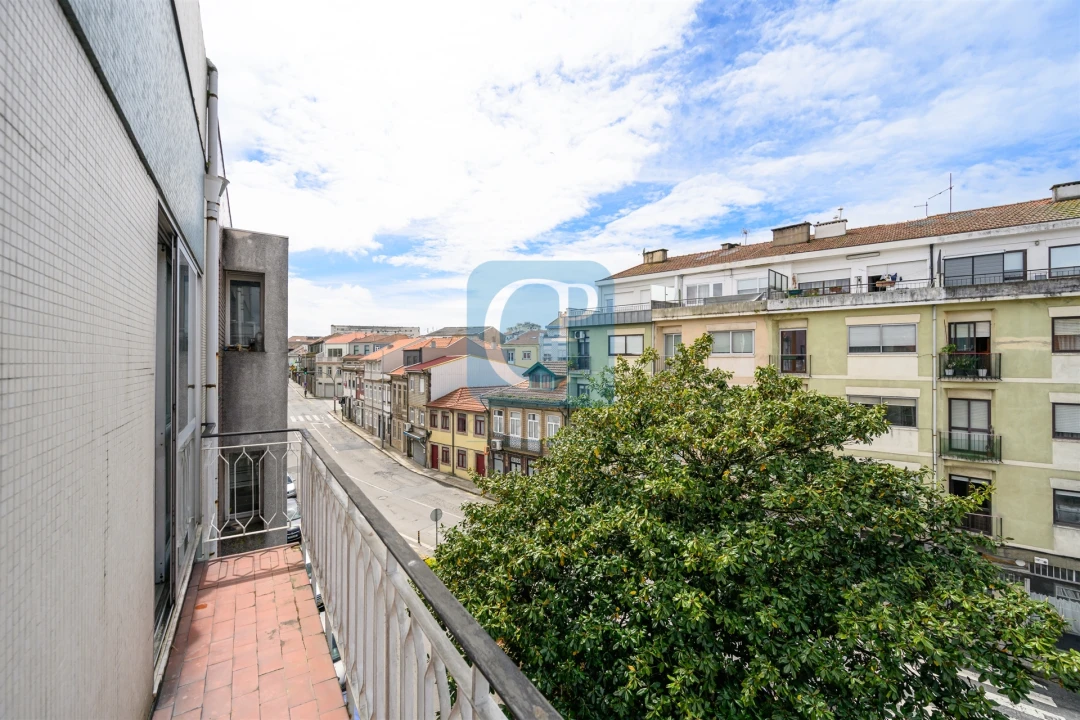 Apartamento T1 para Venda em Paranhos Foto 17