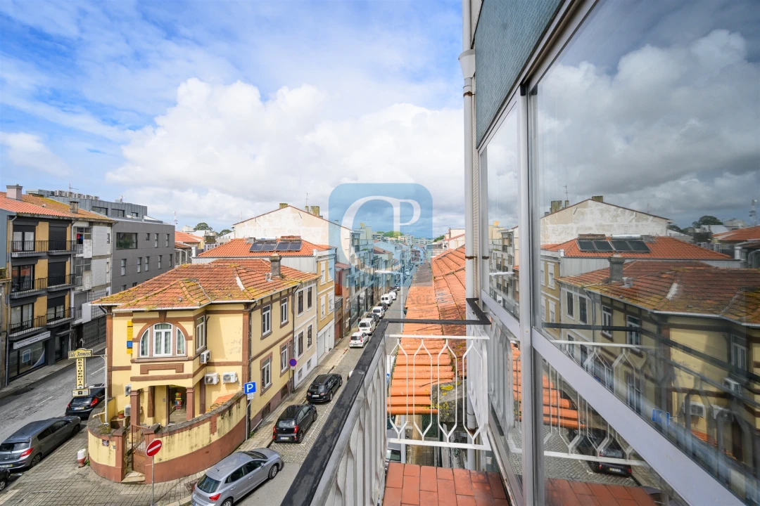 Apartamento T1 para Venda em Paranhos Foto 16