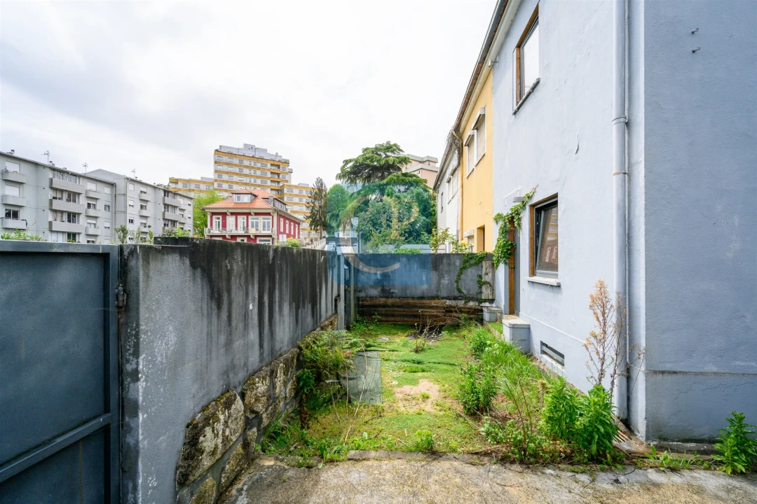 Moradia T3 para Venda em Campanhã Foto 24