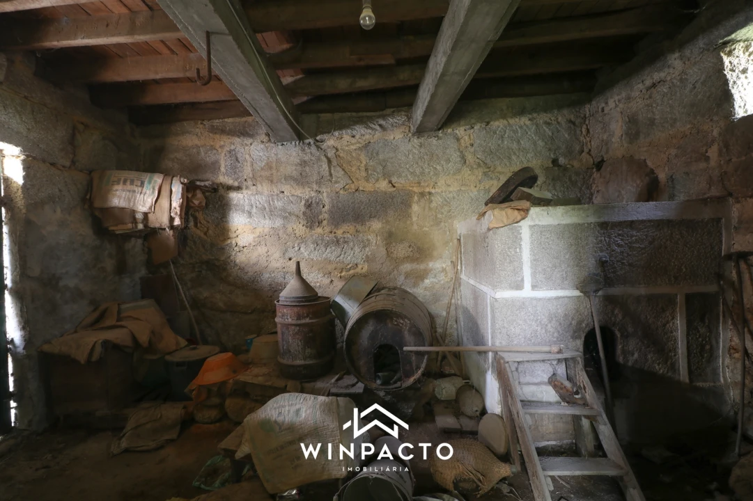 Moradia T3 para Venda em Canas de Senhorim Foto 11