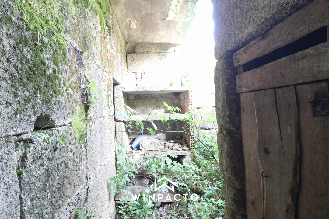 Moradia T3 para Venda em Canas de Senhorim Foto 13