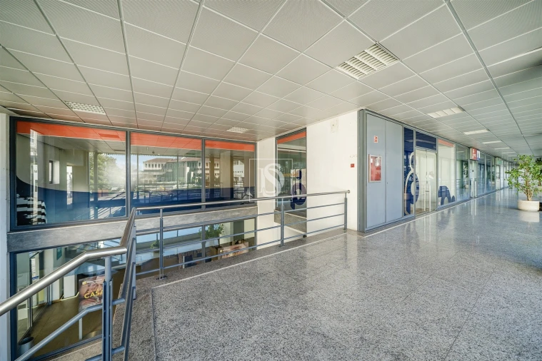 Loja para Arrendamento em São Vitor (Braga) Foto 5