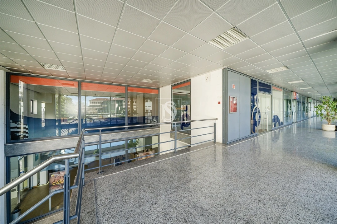 Loja para Arrendamento em São Vitor (Braga) Foto 5