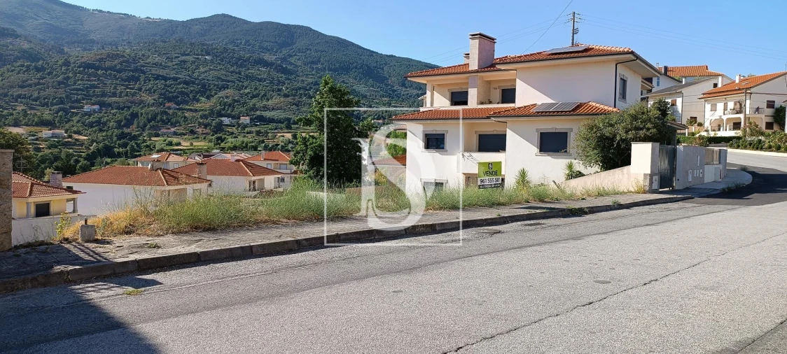 Terreno para Venda em Teixoso e Sarzedo Foto 7