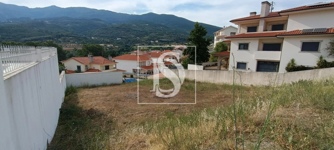 Terreno para Venda em Teixoso e Sarzedo Foto 5