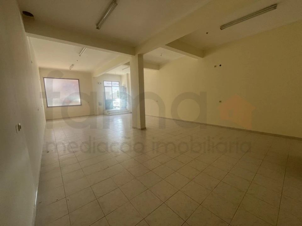 Loja para Venda em Cacém e São Marcos Foto 3