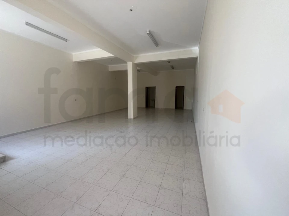 Loja para Venda em Cacém e São Marcos Foto 4