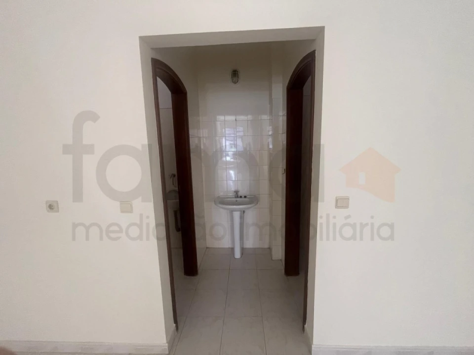 Loja para Venda em Cacém e São Marcos Foto 9