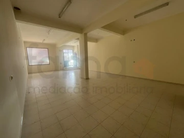 Loja para Venda em Cacém e São Marcos