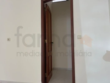 Loja para Venda em Cacém e São Marcos