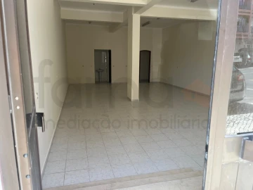 Loja para Venda em Cacém e São Marcos
