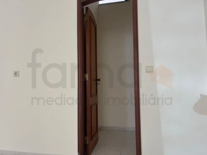 Loja para Venda em Cacém e São Marcos Foto 6