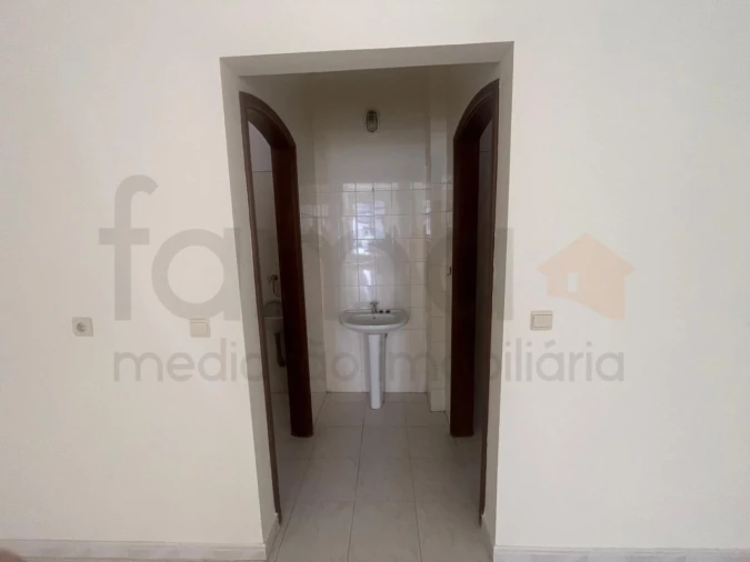 Loja para Venda em Cacém e São Marcos Foto 9