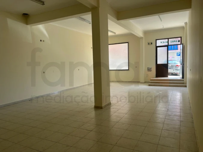 Loja para Venda em Cacém e São Marcos Foto 12