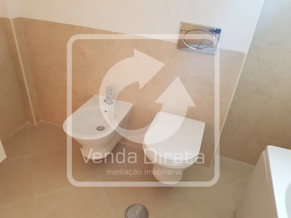 Apartamento T3 para Venda em Palhais e Coina Foto 13
