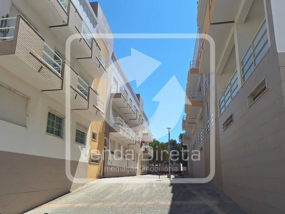 Apartamento T3 para Venda em Palhais e Coina Foto 4