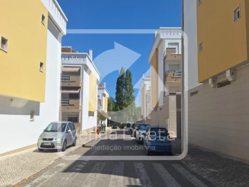 Apartamento T3 para Venda em Palhais e Coina