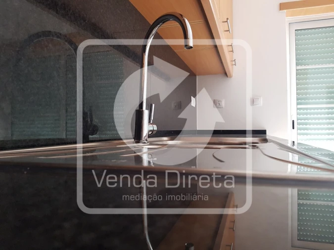 Apartamento T3 para Venda em Palhais e Coina Foto 2