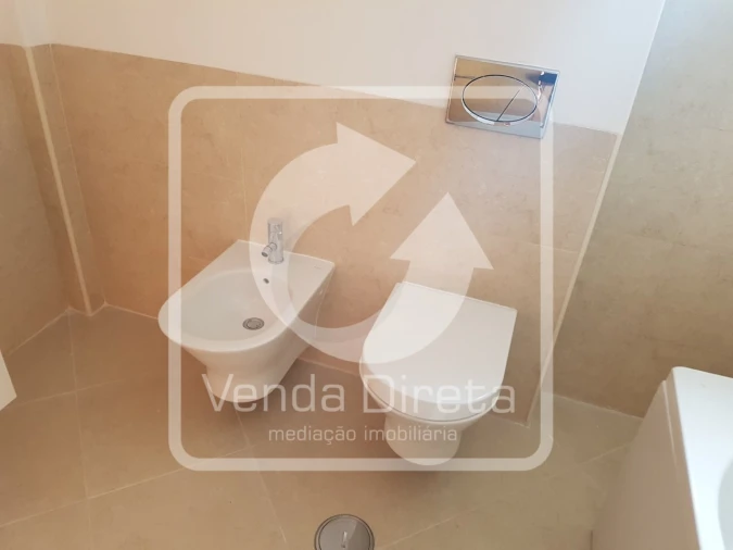 Apartamento T3 para Venda em Palhais e Coina Foto 12