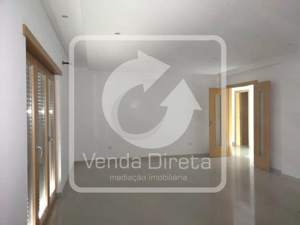 Apartamento T4 para Venda em Pinhal Novo Foto 2