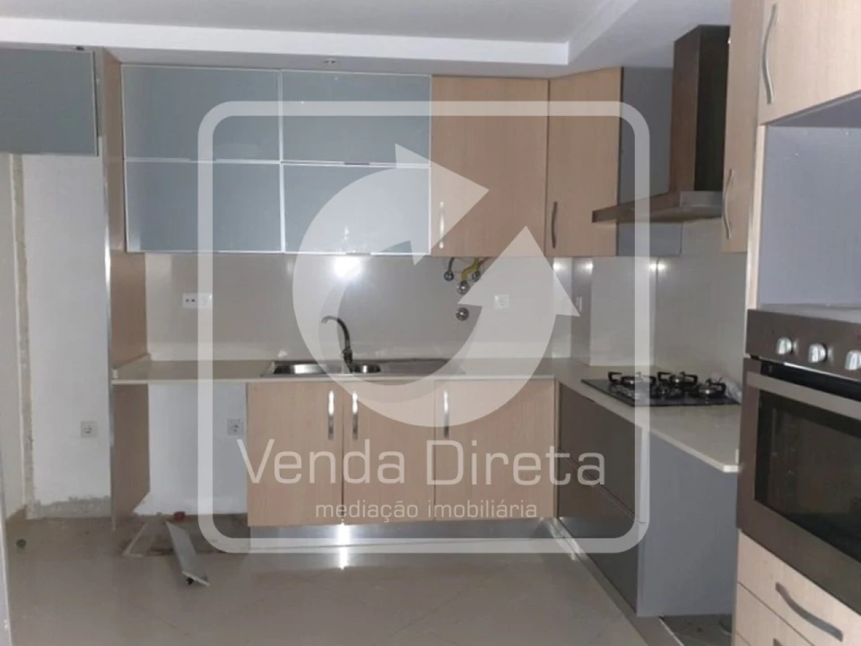 Apartamento T4 para Venda em Pinhal Novo Foto 1