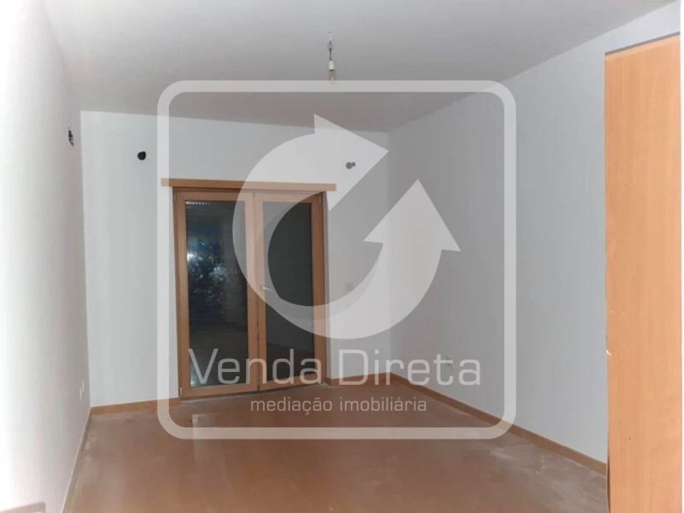 Apartamento T4 para Venda em Pinhal Novo Foto 9