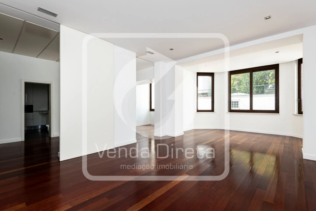 Apartamento T4 para Venda em Avenidas Novas Foto 4