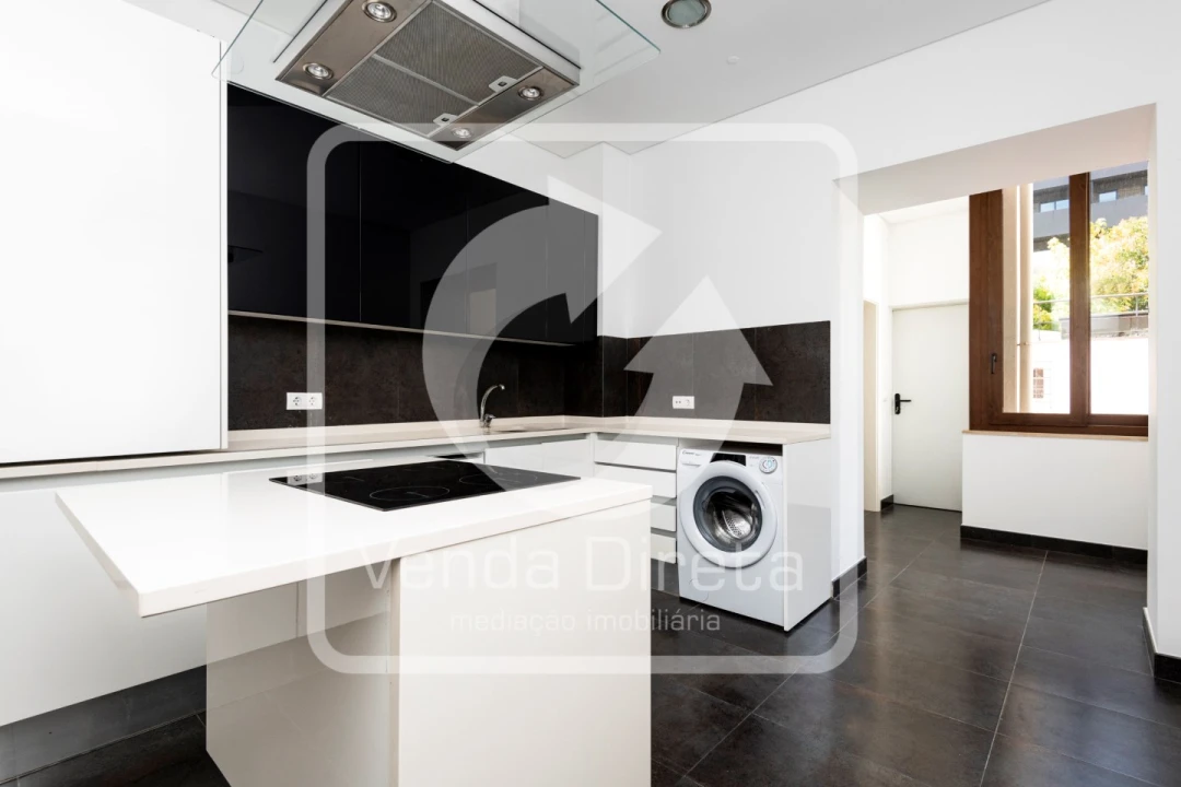 Apartamento T4 para Venda em Avenidas Novas Foto 7