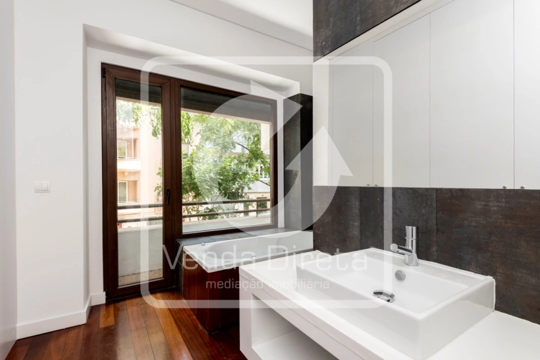 Apartamento T4 para Venda em Avenidas Novas Foto 15