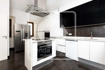 Apartamento T4 para Venda em Avenidas Novas