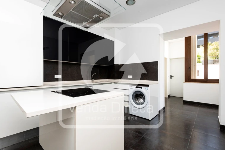 Apartamento T4 para Venda em Avenidas Novas Foto 7