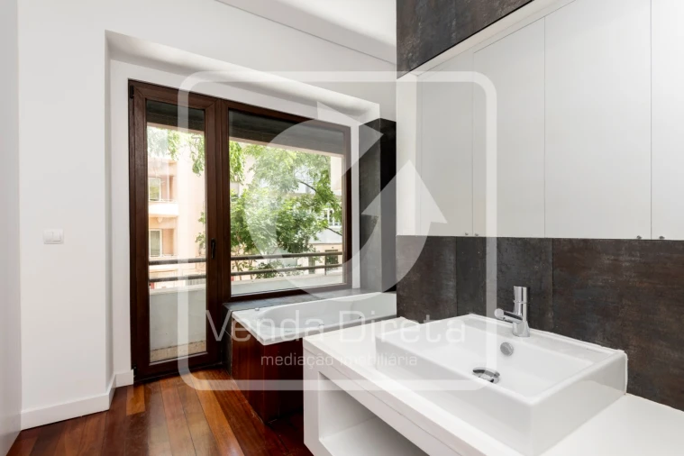 Apartamento T4 para Venda em Avenidas Novas Foto 15