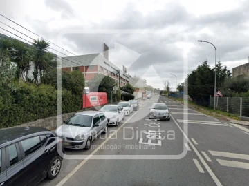 Armazém para Venda em Alfragide