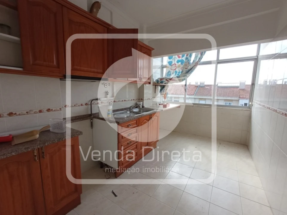 Apartamento T2 para Venda em Carnaxide e Queijas Foto 1